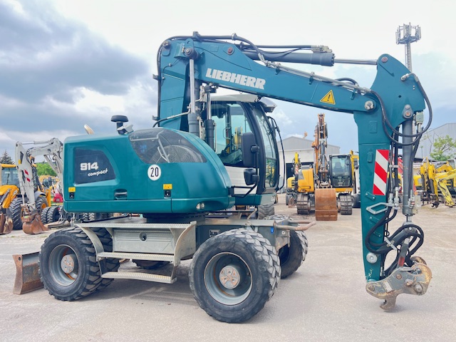 Liebherr A 914 Compact