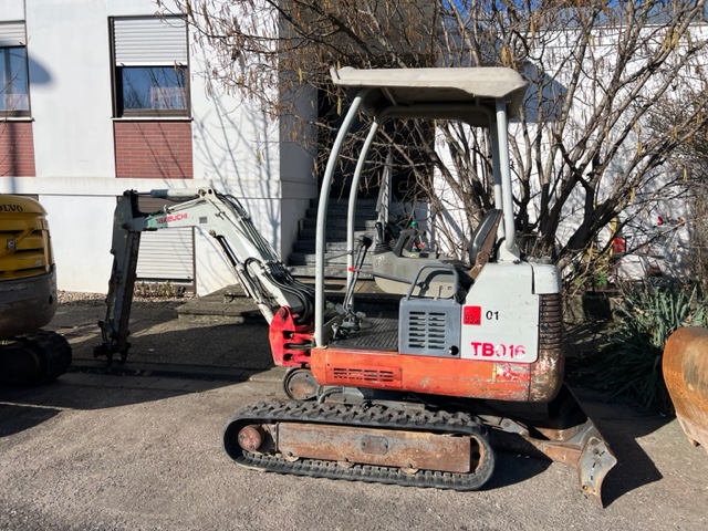 Takeuchi TB 016 – 2