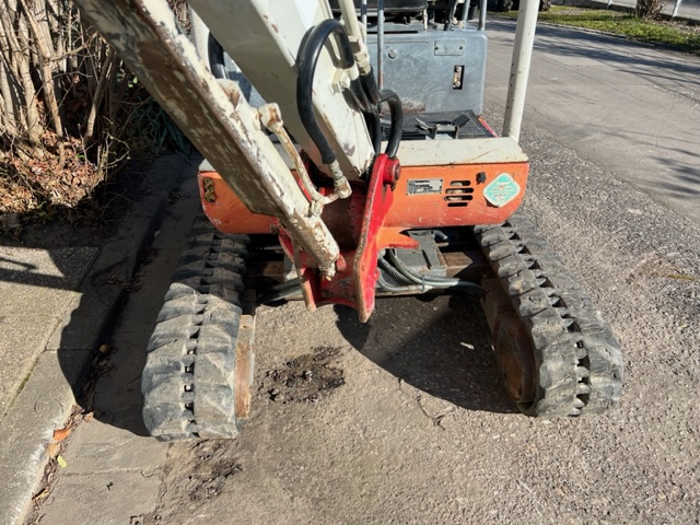 Takeuchi TB 016 – 3