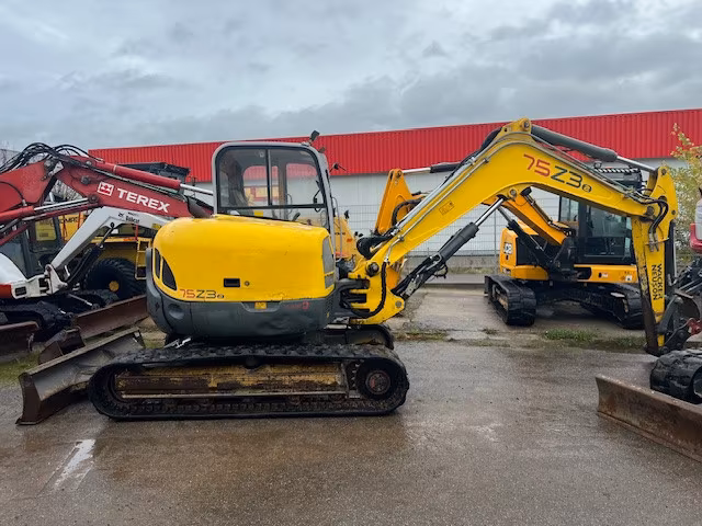 Wacker Neuson 75 Z3 Kompaktbagger mit 2 Tieflöffeln